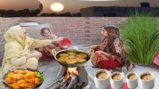 Village Life || Sham Ka Khana Crispy Aloo Pakora Recipe Tea Ke Sath || Irma's family vlog