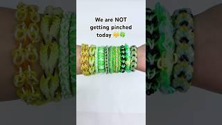 Who else is feelin’ lucky?  #rainbowloom #stpatricksday #bracelet