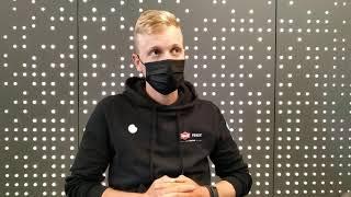 Tim Merlier, atleta belga dell'Alpecin-Fenix, oggi in visita all'Arpa Industriale di Bra