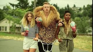 MACKLEMORE & RYAN LEWIS  - THRIFT SHOP