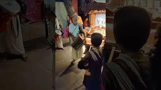 videshi bagto dwara viral bhajan #premmandir #elvishyadav