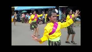 AAA 2 little girl eesaan dance  สาวน้อยรำอีสาน