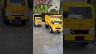 Miniatur truk kalimantan warna kuning