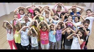 Shakira ft Carlos Vives - "La Bicicleta" (Zumba® Kids Choreography)