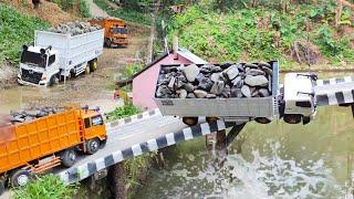 SANGAT LANGKA Truk Hino 500 Fuso 220Ps Trinton Hino Trinton Muatan Batu Truk TERGULING Masuk Danau