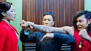 Ip Man Protects his Beloved Wife from Harm by the Killer