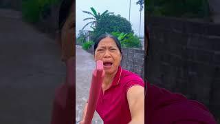 Tại sao lại ăn quà vặt trong giờ hả