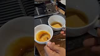 Over Extracted vs Correct Extraction of Espresso on Breville Barista Pro #shorts