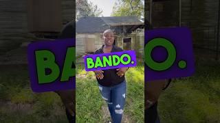 Live from the bando! ️️️ #realestate #chicagorealestate #abandoned #realtorlife #brokerlife