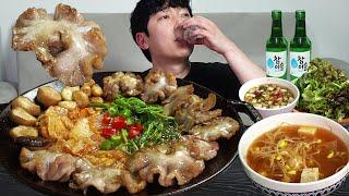 Oily pig intestines that go well with alcohol  MUKBANG REALSOUND ASMR EATINGSHOW