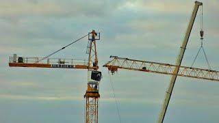 Как собирают башенный кран. How to mount a tower crane.