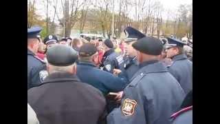 18.10,   г.   Знамянка,  драка  на  митинге,  организованном Мустафой Найемом и Сергеем Лещенко