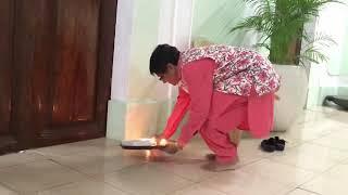 Dr. Kiran Bedi lit lamps at RajNivas | Diwali Devotion 2019