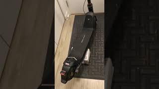 NIU KQi3 Pro eScooter 32 km/h Top Speed CRUISE CONTROL Demo at Home - Hidden Feature!