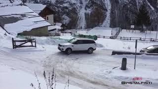 Land Rover vs Fiat Panda snow 5000€ vs 100000€