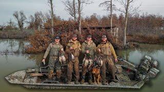 ARKANSAS BUCKBRUSH SLOUGH DUCK HUNT!! (AWESOME DUCK BLIND)