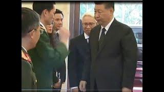 救醒了？习近平突然亮相！全身浮肿，走路颠簸。传御医兩天沒回家！北京高速被封。人大开口，这样解释秦刚同志。彭丽媛也忽然现身。糗大了！又有共軍潛艇沉沒