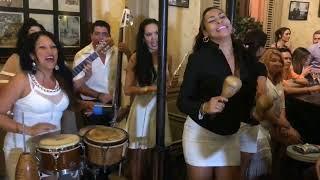 The hottest and sexiest singer (part I) - El Floridita Bar, Havana, Cuba