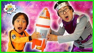 Astronaut Ryan Launched a rocket to Space Pretend Play!