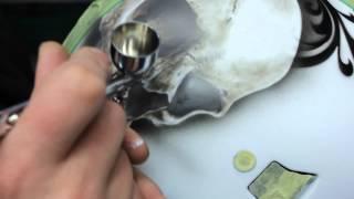 Airbrush & Pinstriping Helm Bandit Alien II Einblick in die Entstehung