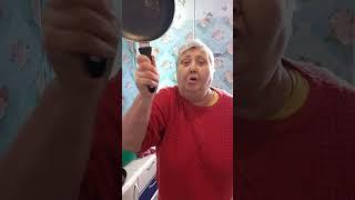 Как дам по лбу сразу поумнеешь !