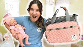 PACKING MY SILICONE BABY'S DIAPER BAG - WE'RE GOING TO FIJI