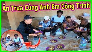 Quanglinhvlogs || Cuối Tuần Ăn Trưa Cùng Anh Em Công Trình và Đưa DOMINGO Đi Chọn Gạch Lát Nhà