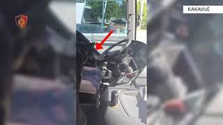 Mbi 74 mijë euro të fshehura në autobusin e agjencisë së udhëtimit, në pranga 2 persona