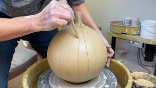 687. Sculpting a Round Bottle into a Pumpkin with Hsin-Chuen Lin 林新春 粘土南瓜製作