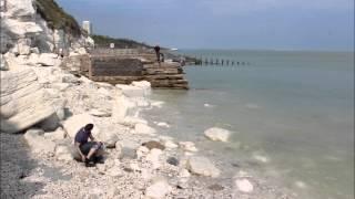 High tide - low tides at Eastbourne seaside ( time-lapse) HD