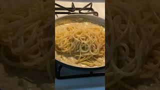 Tuna Alfredo #whitepastasauce #pasta #tunarecipe #asmrfood #alfredopasta