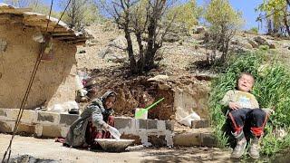 Making dreams: Nomadic mother's dream kitchen wall project/operator's generosity