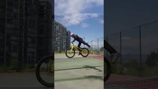 You Won't Believe This Guy's Balance. | #shorts #facts #sports #bicycle #xtreme #redbull #cycling