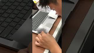 Dán MacBook bảo vệ hoàn hảo chống trầy xước #lucas #dánmacbook #macbook #shortvideo #xuhuong