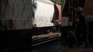 how to catch hoppers on the fly (hopping freight trains 101)