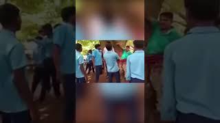 В Индии Школьники Привязали Экзаменационную Комиссию к Дереву