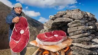 Cooking Tier 1 Prime Steak on a Salt Rock