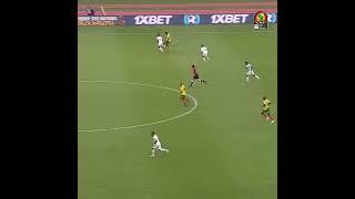 André-Frank Zambo Anguissa Impossible de le dribbler