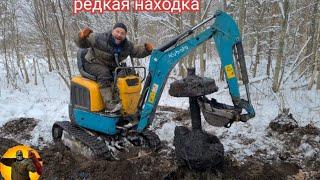 Такого я ни когда не находил.  Коп экскаватором.