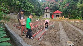 renovate the vegetable garden, have dinner with banana salad and lemongrass meat rolls