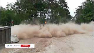 Staubige Donuts mit Quad, Access Shade Xtreme 850 in Fürstenforest