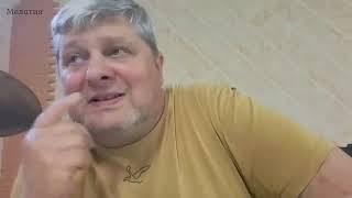 За занавес...