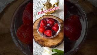 5 mins hack to clean fruits, grapes/strawberry#food #shorts #fruit #grape #strawberry #hack