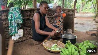 A very beautiful rainy day in our African village#cooking #most#oragnic #food  #traditional matooke