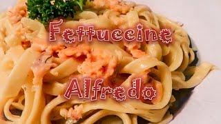 Fettuccine Alfredo with Salmon Fillet