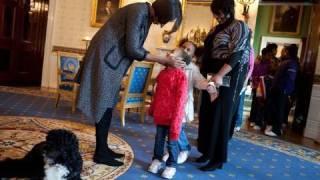 Raw Video: The First Lady Surprises Tour Visitors