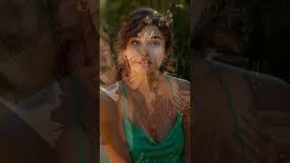 Kerem Bursin sorprende a Hande Ercel con un ramo de rosas y un mensaje que cambiara todo
