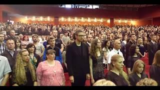 Centro absolventams įteikti diplomai