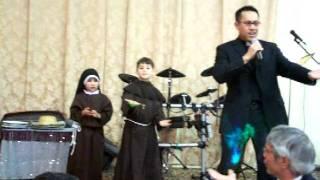 Isaac dance with father HaiDang at Jombo Restaurant