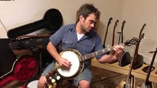 Noam Pikelny playing the Wade Mainer at Banjo Warehouse